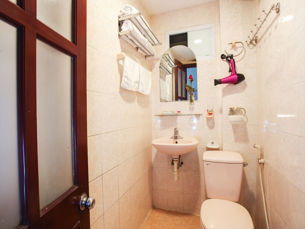 Phuong Trang Hotel Hanoi