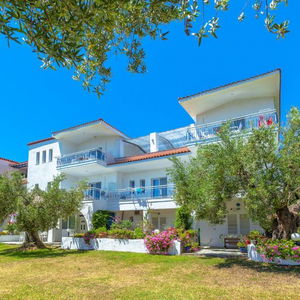 Hotel Xenios Faros Apartments cazare Poseidi