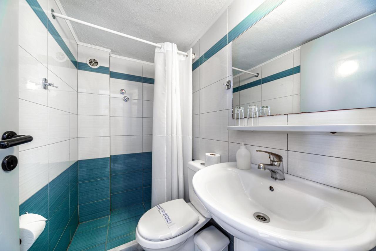 dal travel Iro Hotel
