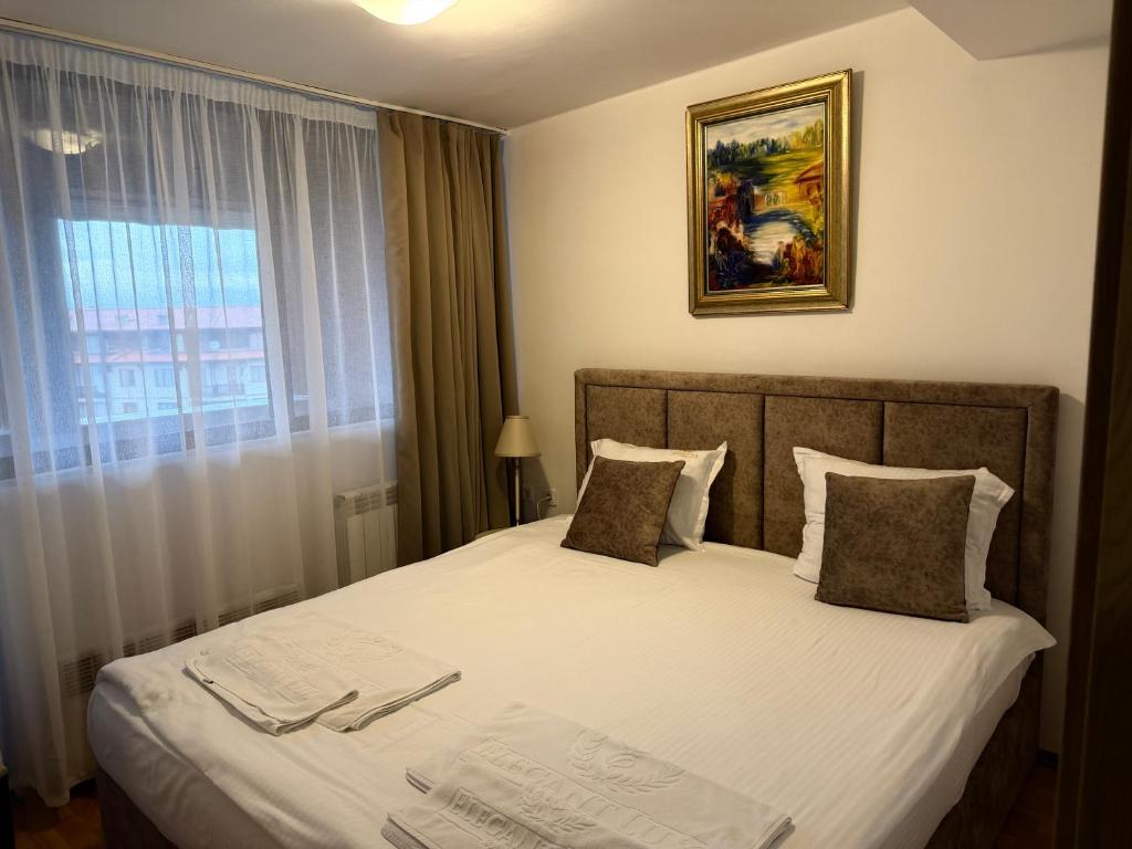 Elegant Lux Hotel
