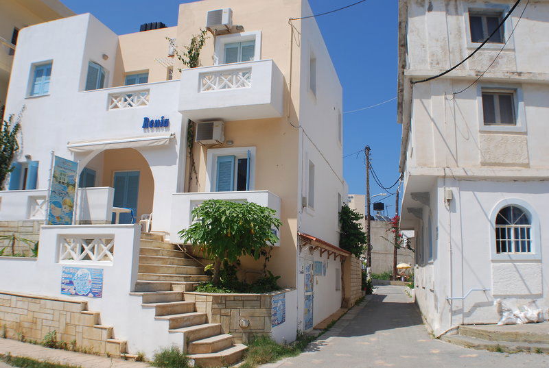 Hotel Renia Studios