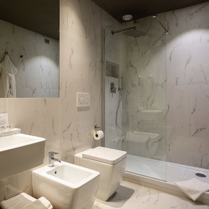 Hotel Hnn Luxury Suites cazare Genoa