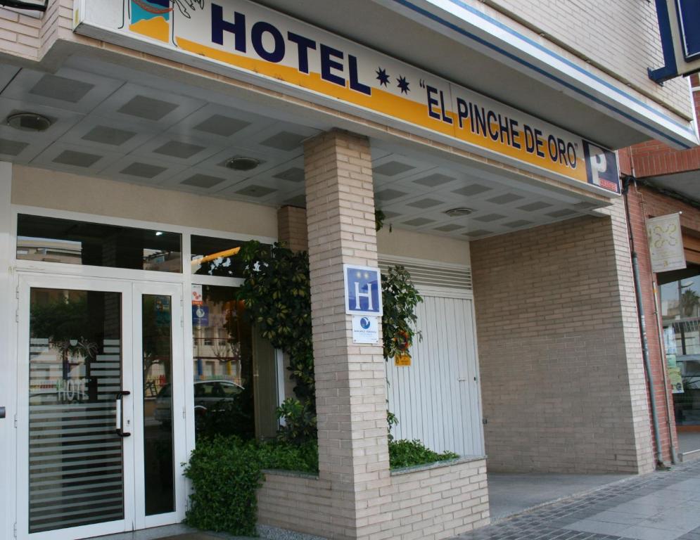 Hotel El Pinche De Oro