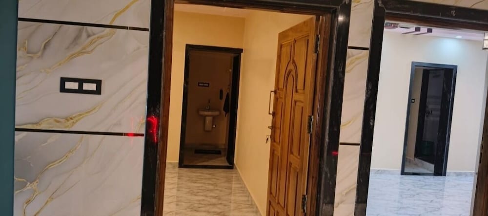 Hotel Dwell Apartment