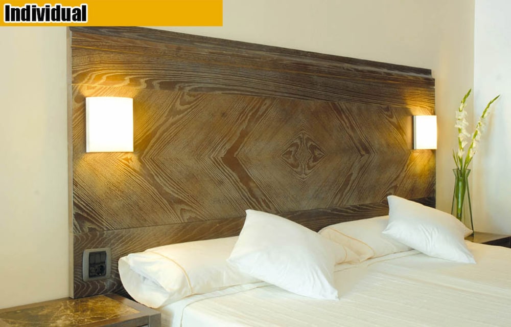 Beach Club Font De Sa Cala