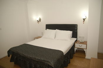Hotel Jakaranda