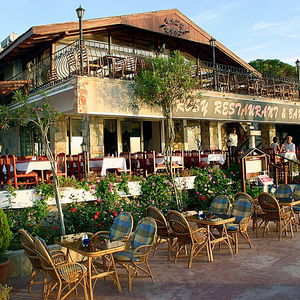 Hotel Rosy Suites cazare Kusadasi