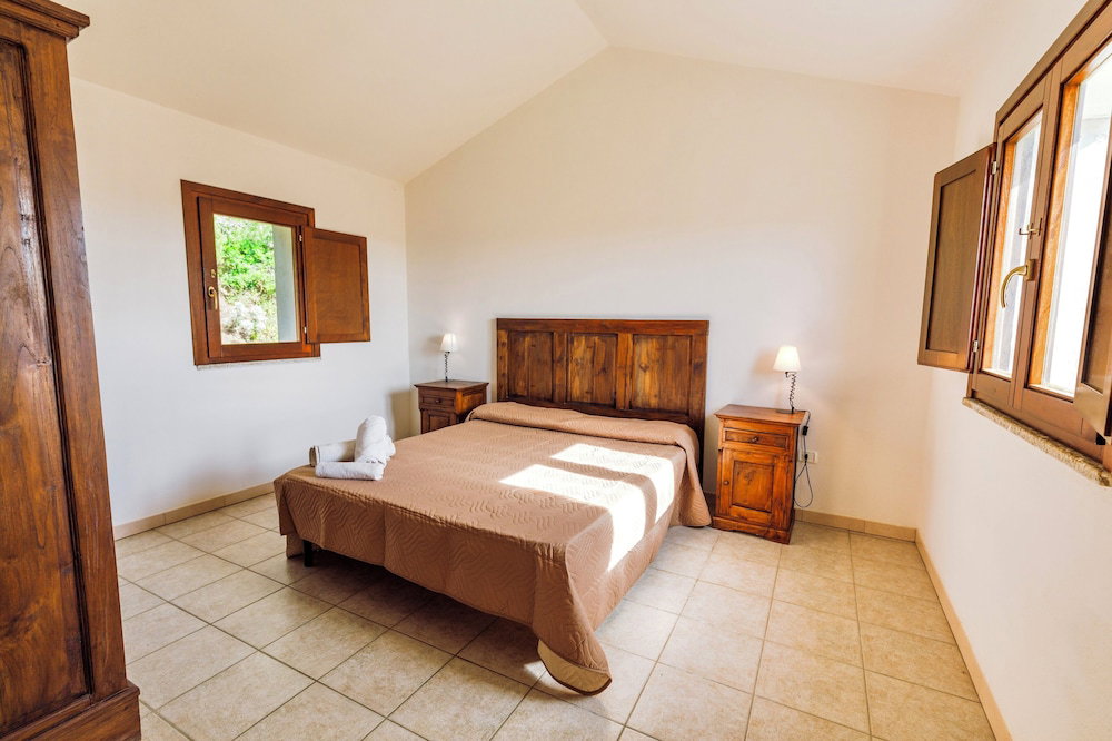 Hotel Li Scalitti Residence With Swimming-Pool