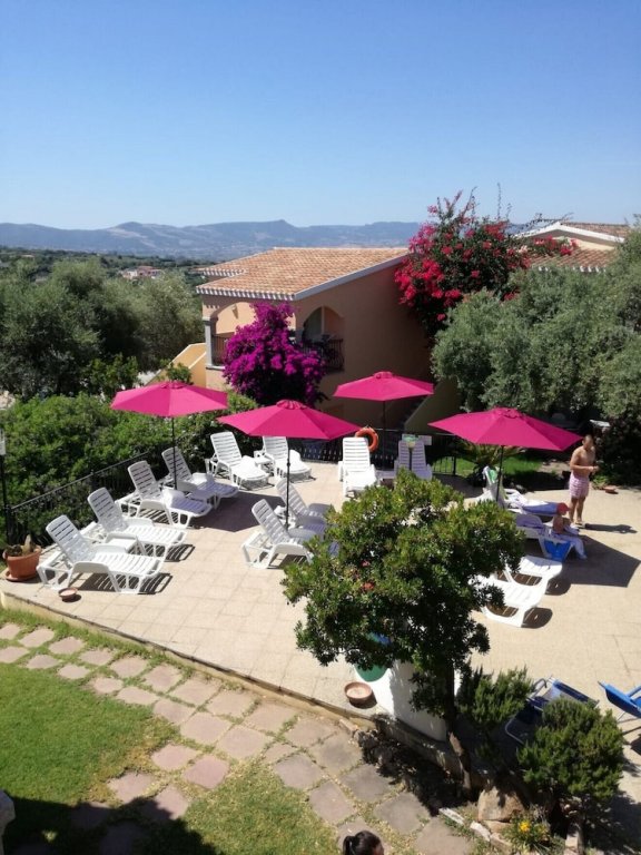 The Fantastic Residenza Badus 2-Bedroom Apartment Sleeps 6Child With Sea View
