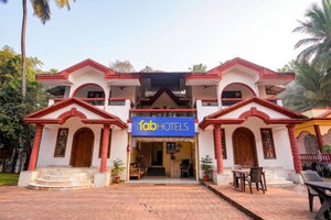Hotel Fabhotel Triple Beach House - Nr. Benaulim Beach cazare Morjim