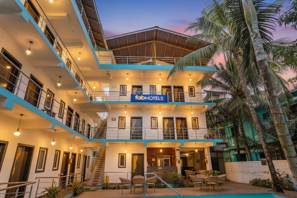 Hotel Fabhotel Palm Inn Resort