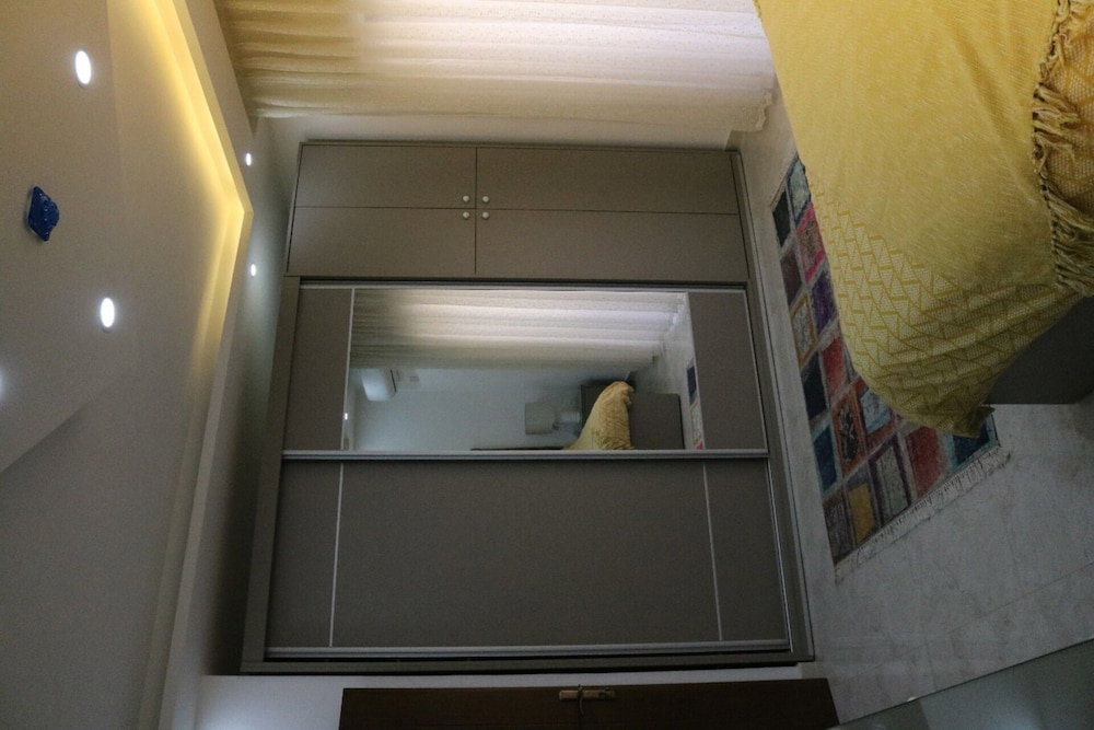 Amazing One Bedroom Apartment In Amman,Elwebdah 8