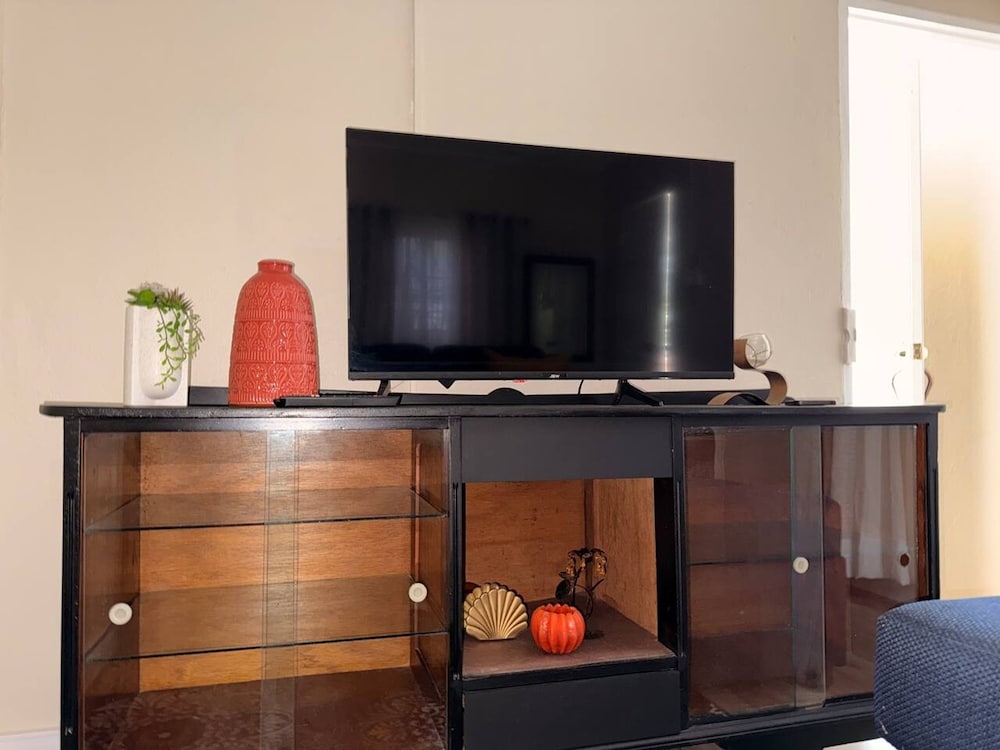 Hotel Cozy 1Bed Apartment In Priory Walk To The Beach