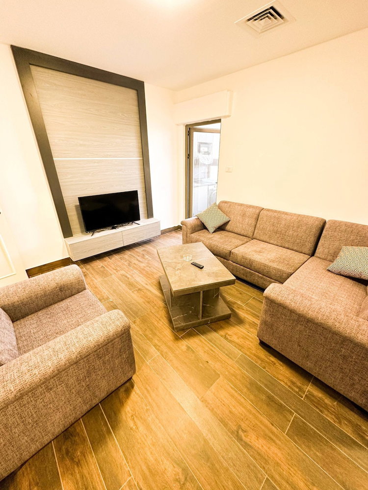 Hotel Central Apartment For Rent 28