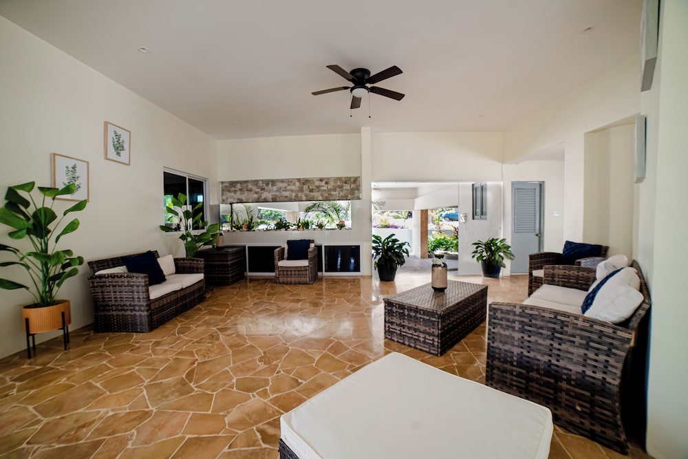 Hotel High Life Resort And Spa