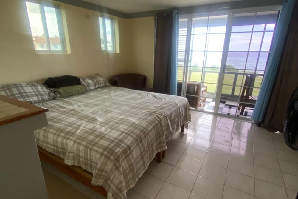 Oceanview Studio Apt W/ Pool, Bar & Beach Access