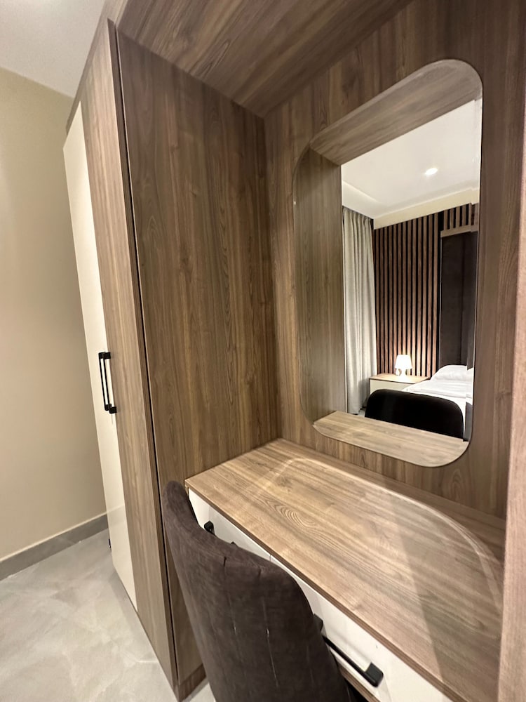 102 Al-Najeh Jre Apartments For Rent Ave