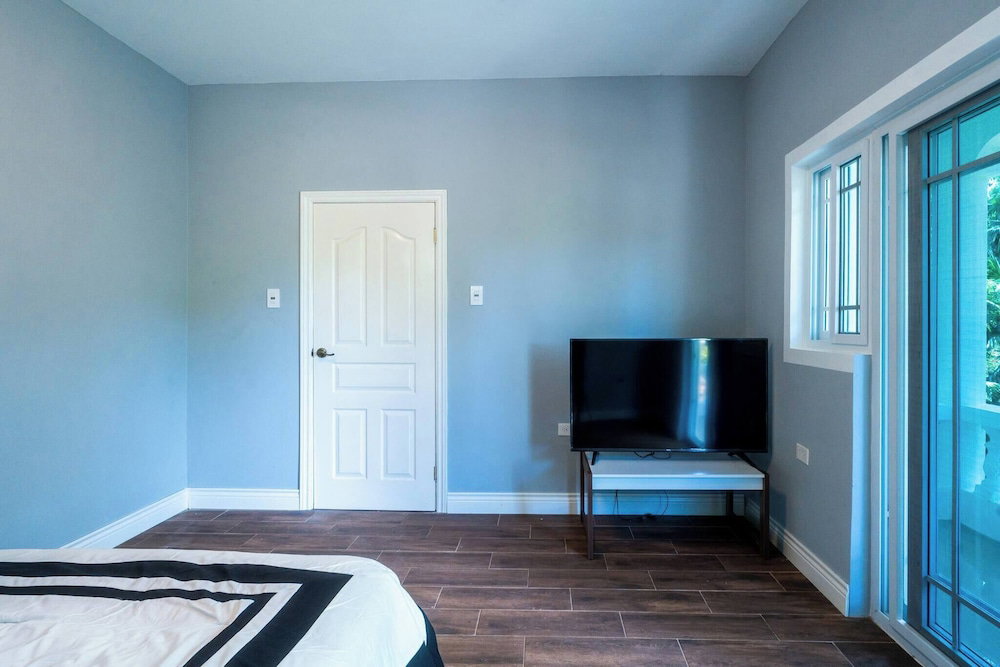 Hotel Modern Home 10Minstobeach, Private Cliff, Ac Wifi