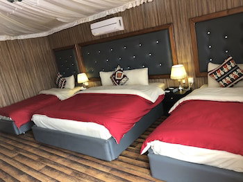 Sharah Luxury Camp