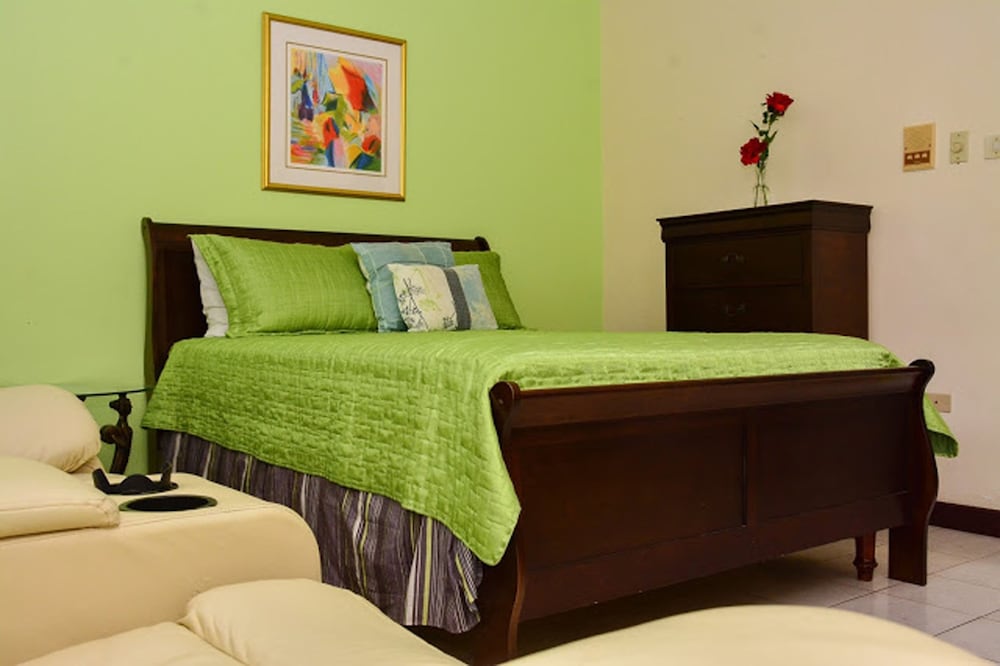 Hotel Sunkissed Suites At Sandcastles