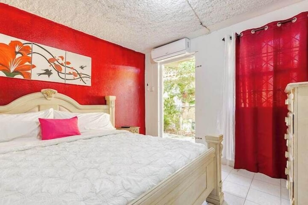 Hotel Insight Studio At Csompo Silver Manor
