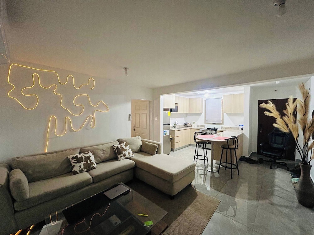 Hotel Modern Luxury Condo With Pool Access In Kingston, Jamaica