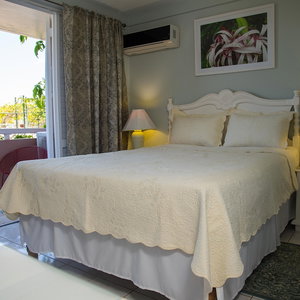 Hotel Emerald Corner At Fishermans Point cazare Ocho Rios