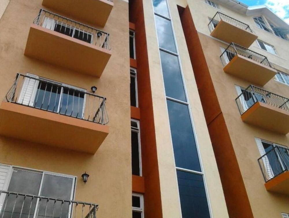 Hotel Kensington Place New Kingston Apartment