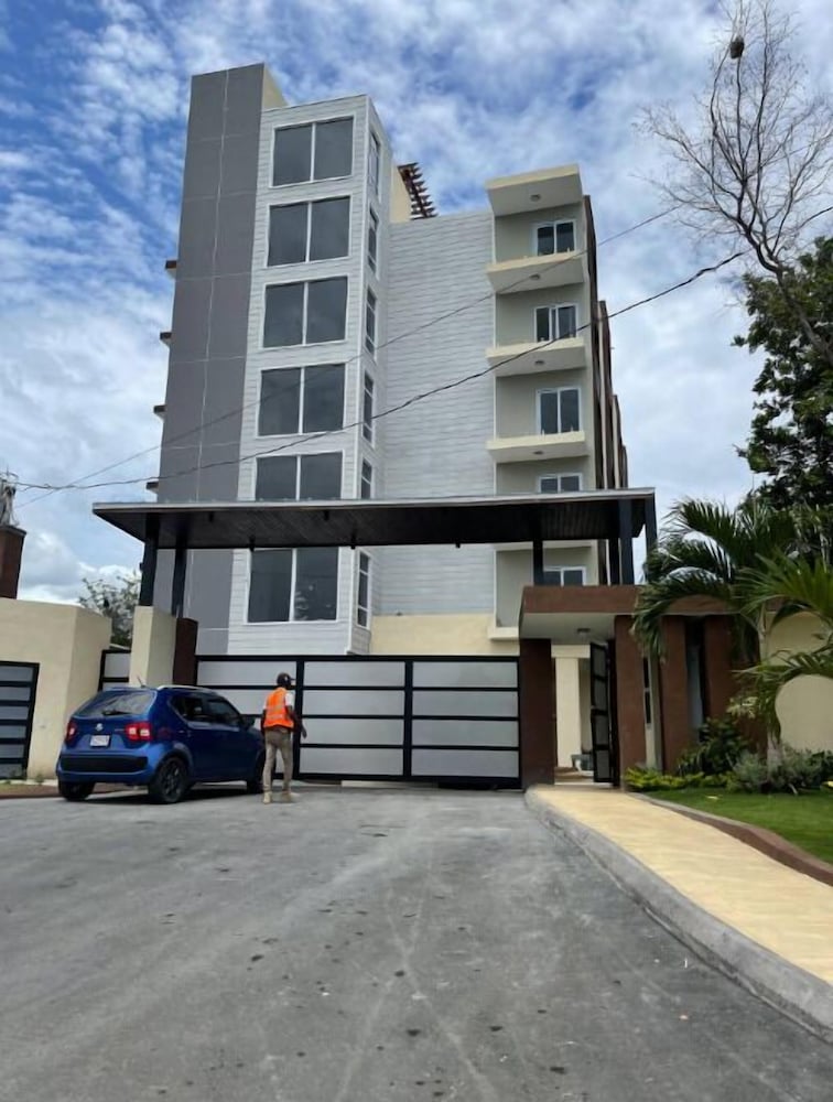 Hotel Modern Luxury 1Br Condo In Kingston
