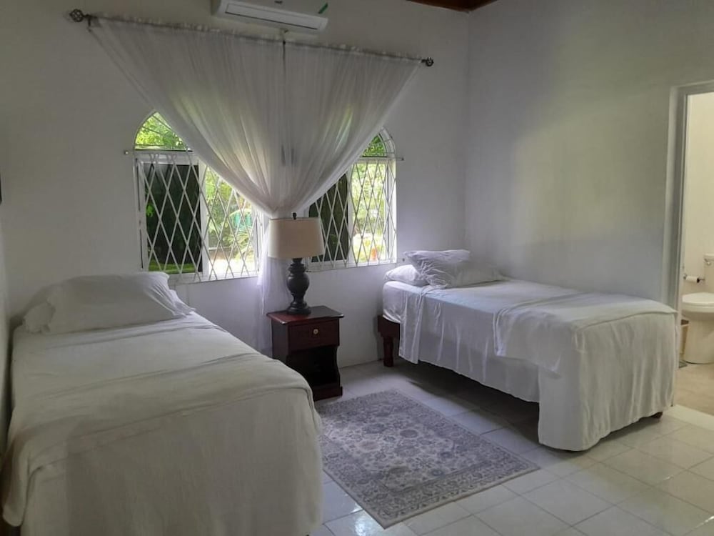 Hotel Coco Gardens