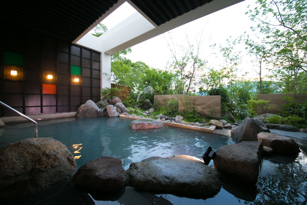 Hotel Morinoyu Resort