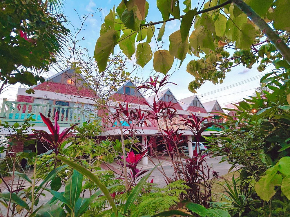 Hotel Okinawa Starry Forest Cottage