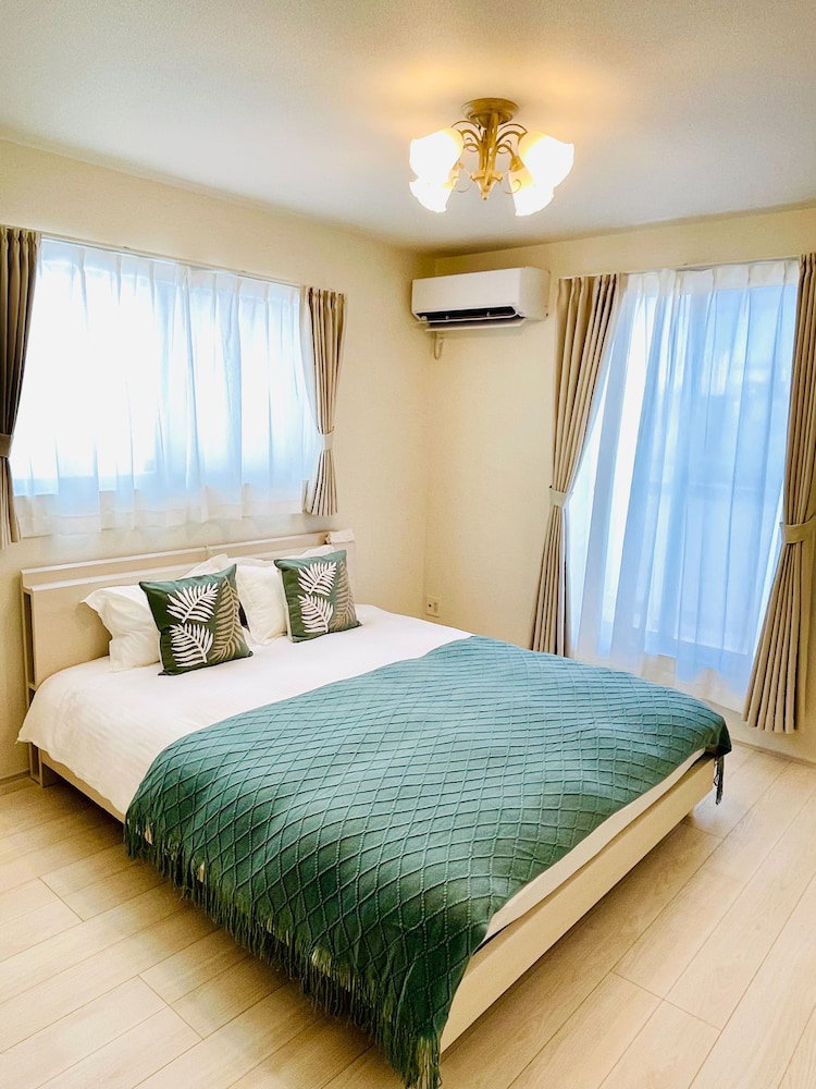 Hotel Tropical Beach Vacation House