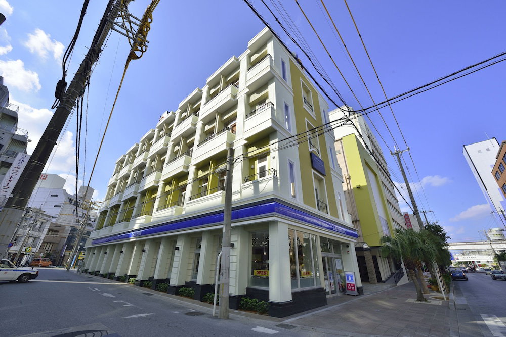 Hotel Okinawa Kariyushi Lch Izumizaki Kenchomae