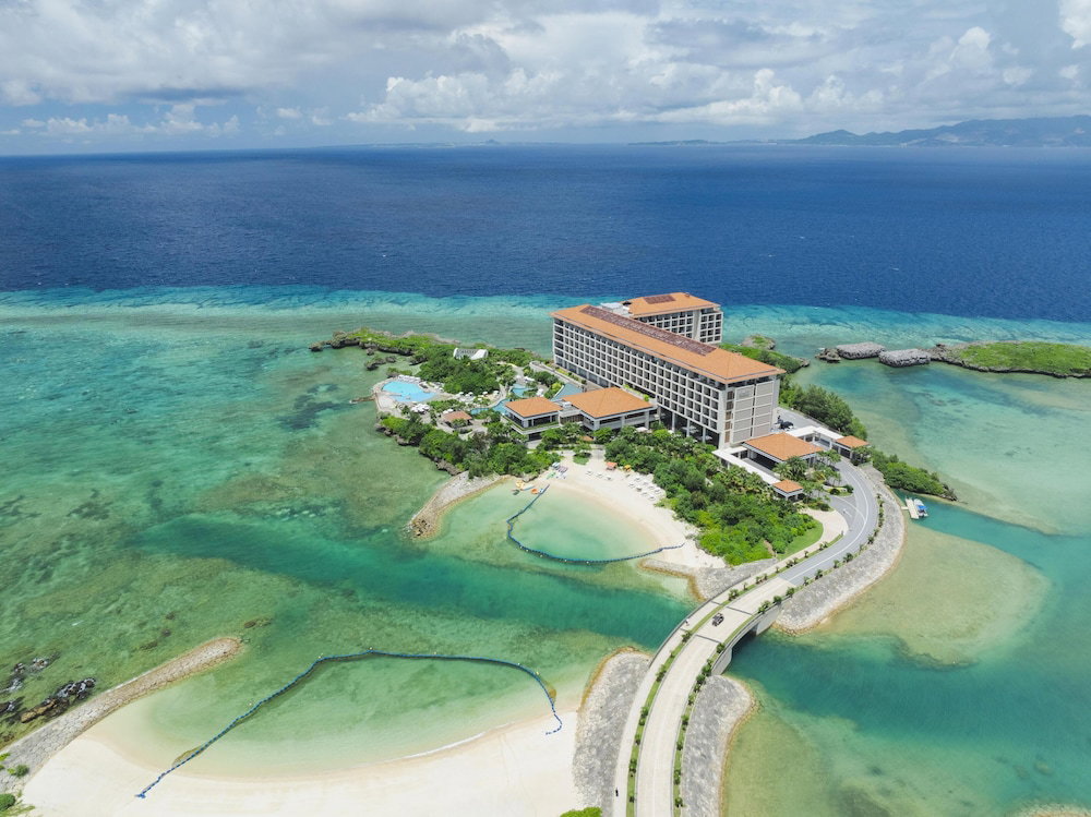 Hotel Hyatt Regency Seragaki Island Okinawa