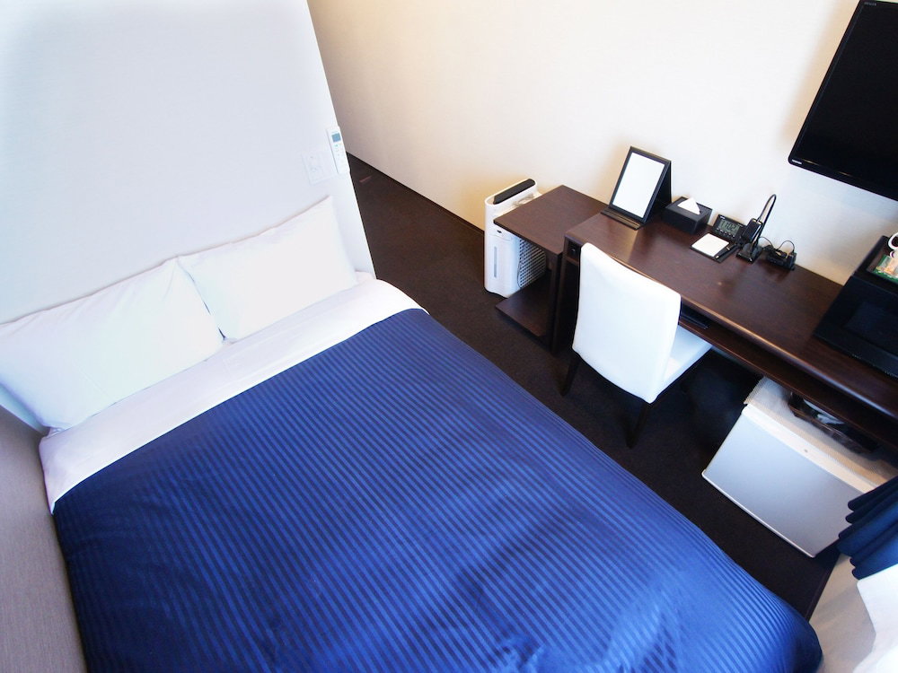 Hotel Live Max Yokohama Motomachi Ekimae