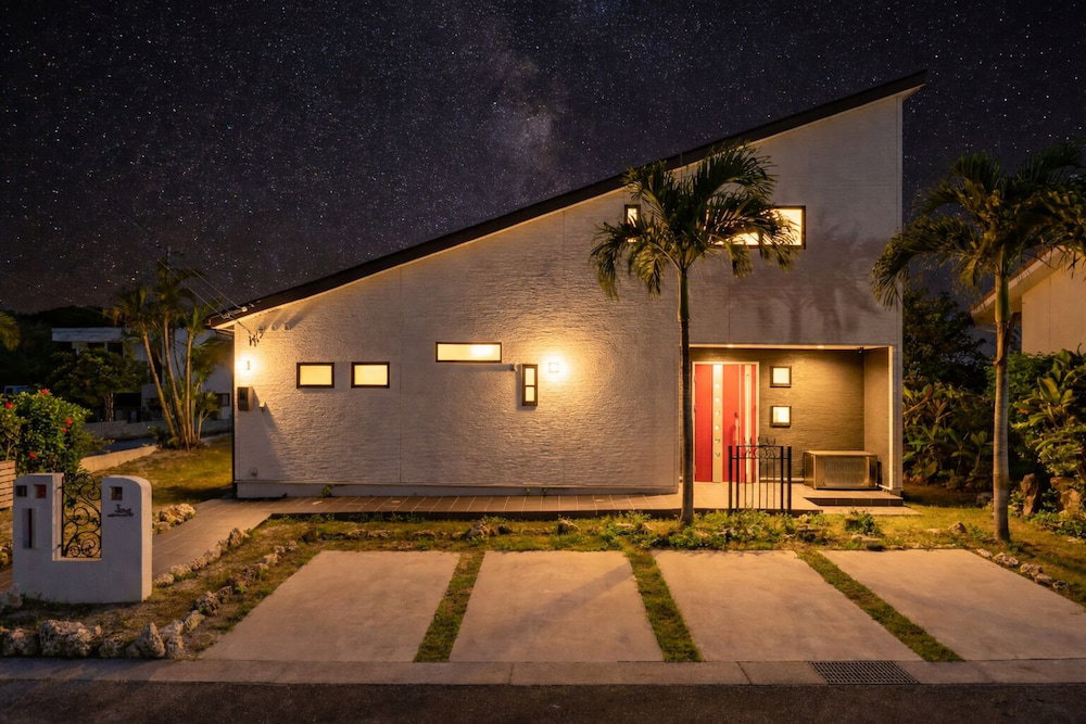 Hotel 1688 House Churaumi