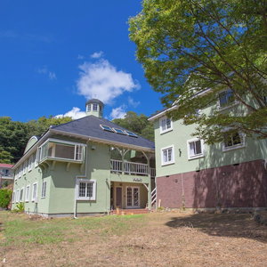 Hotel The Lighthouse Seaside Inn cazare Shimoda