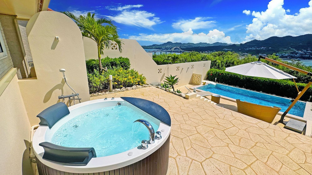 Hotel Resort Villa Kapuka Sesokojima