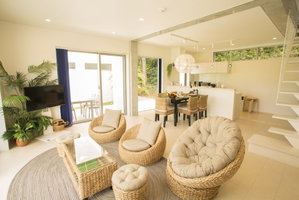 Hotel Y’s Casa cazare Onna