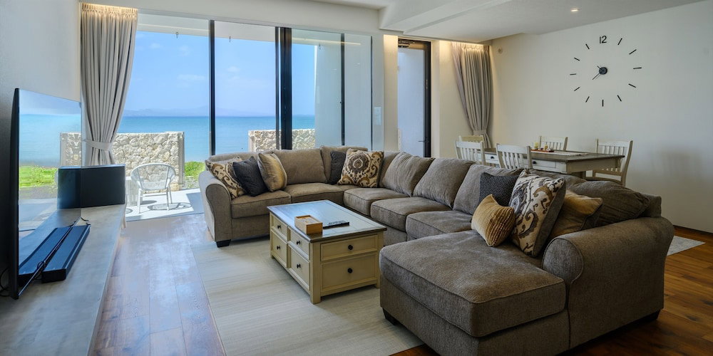 Hotel Onna Resort