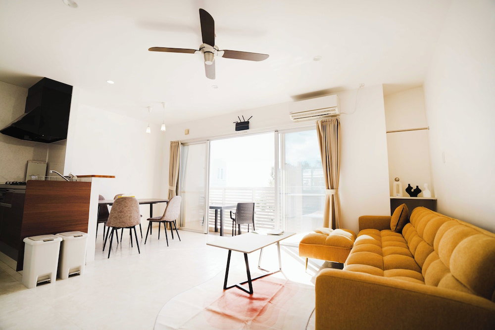 Hotel Loveokinawa-Nakadomari