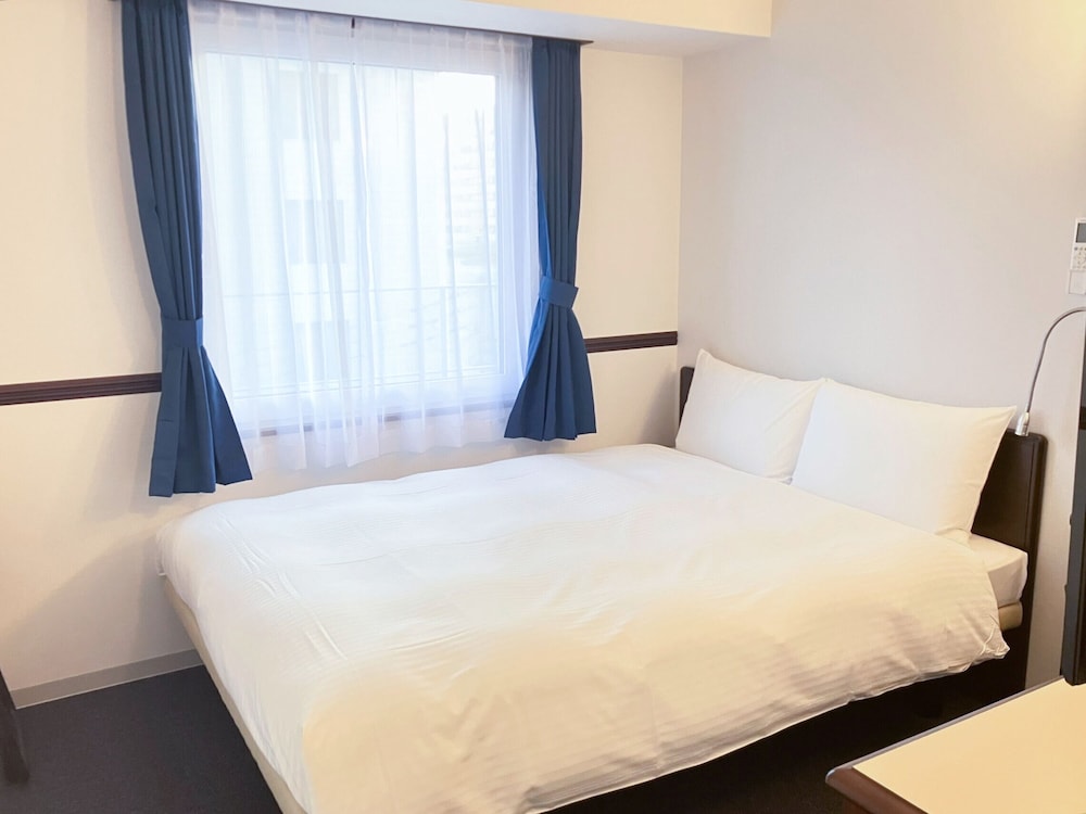 Toyoko Inn Shin Osaka Higashi Mikuni Station