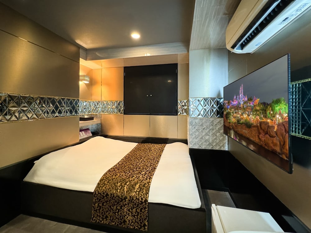 Hotel Amethyst