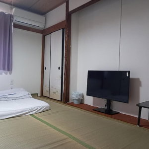 Hotel Lucky House Guest House cazare Sakai