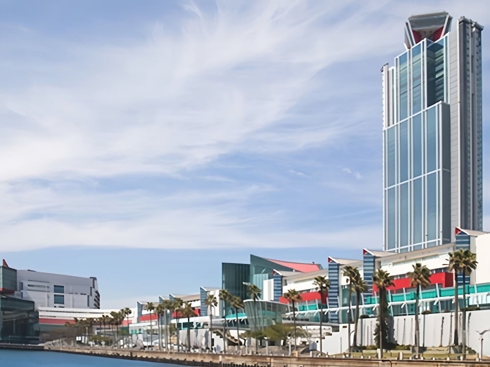 Hotel Livemax Sakishima Cosmo Tower Hotel