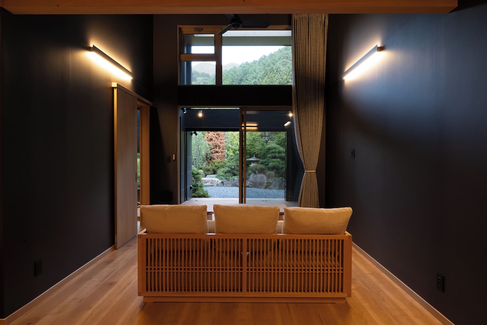 7C Villa & Winery