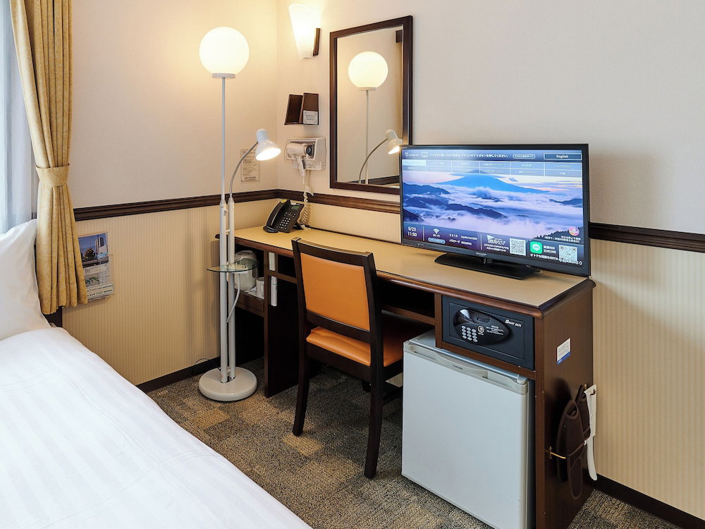 Toyoko Inn Chiba Station Higashi