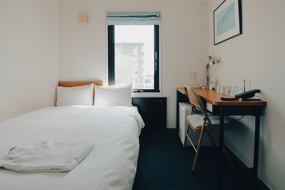 8Hotel