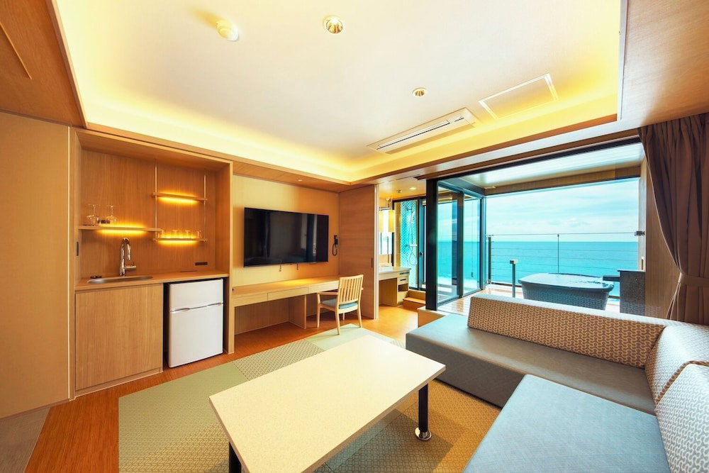 Hotel Senoumi